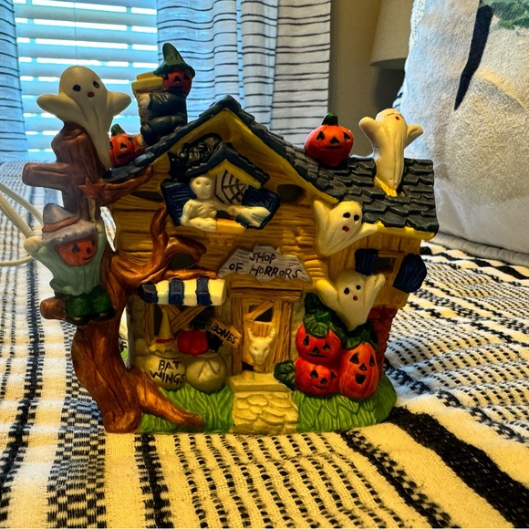 Spooky Hollow in original boxes! Shop of Horror, Station and Haunted Bridge - Picture 4 of 5